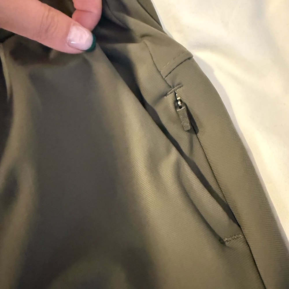 Vuori Miles Ankle Pants NWOT - Picture 10 of 11